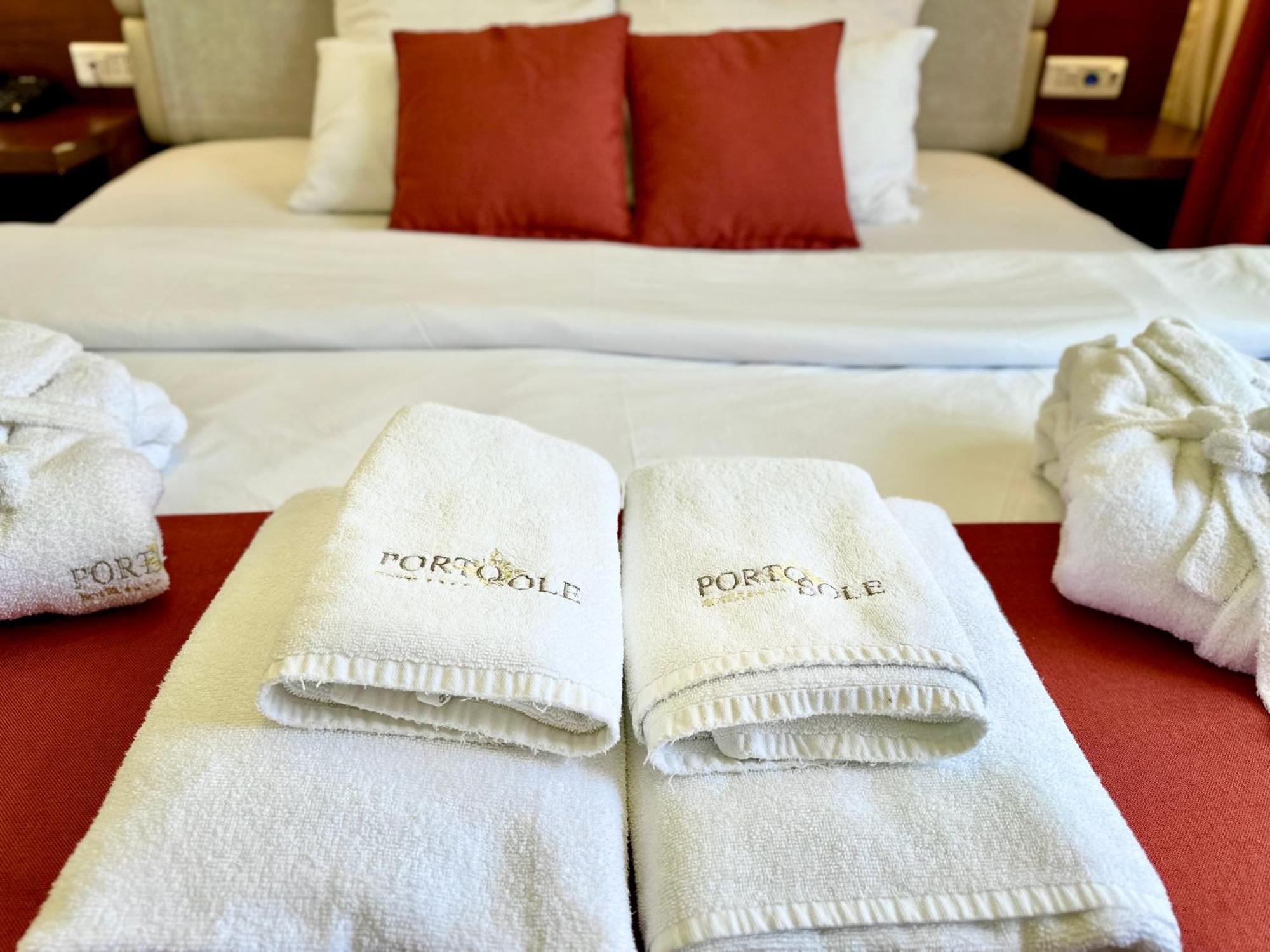 Hotel Porto Sole ซูโตมอเร ภายนอก รูปภาพ